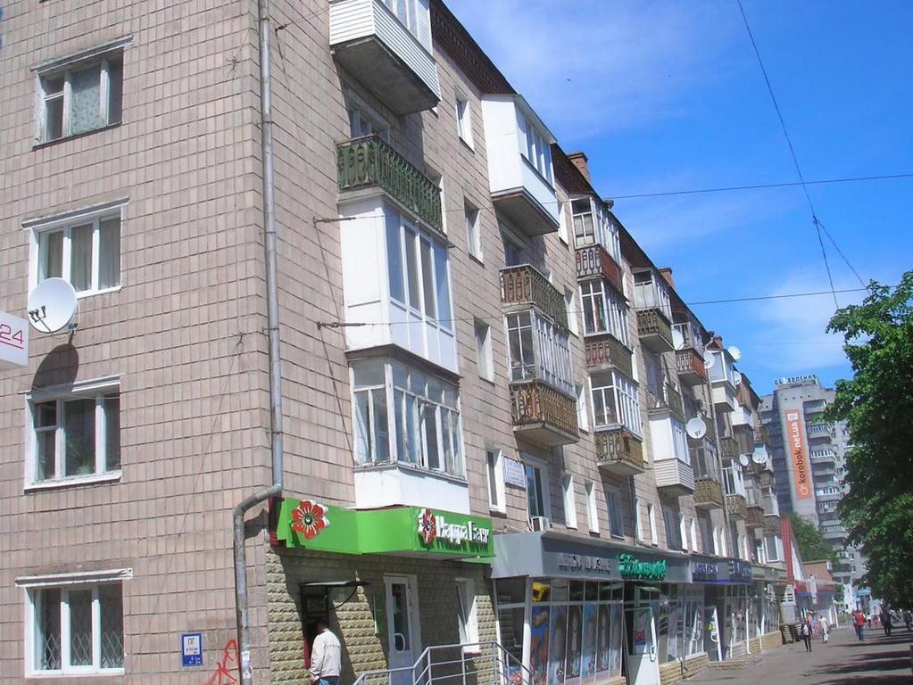 Roses Apartment In The City Center Tjernihiv Eksteriør billede